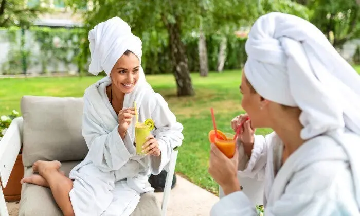 2-Hour Deluxe Couples Pamper Session With Refreshing Mocktail – Sharaella Beauty Studio & Spa 1