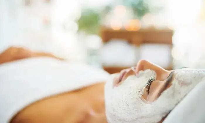 Professional Chemical Peel + Personalised Skin Consultation – Clinimed 1