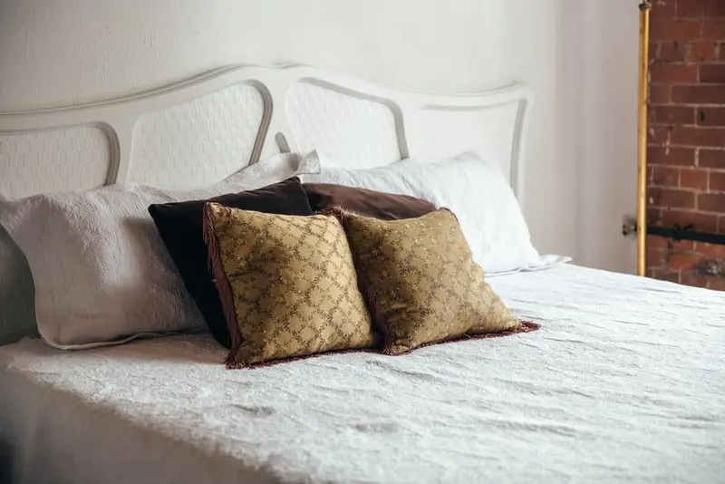 Textured Brown Knit Accent Throw Pillows 1
